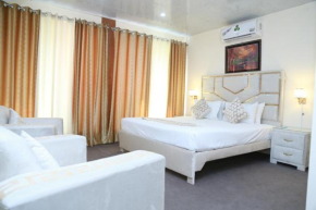 Hotel palm east lahore